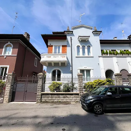 Rossovino Boutique